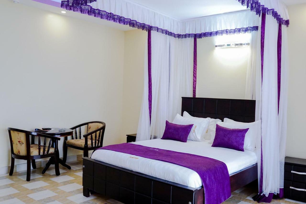 Rubax Motel Mbarara Екстер'єр фото